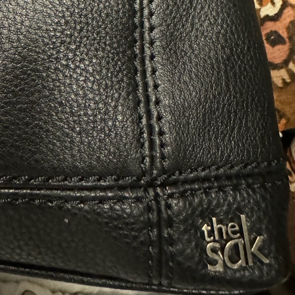 The Sak De Young Crossbody in Leather - Picture 7 of 10